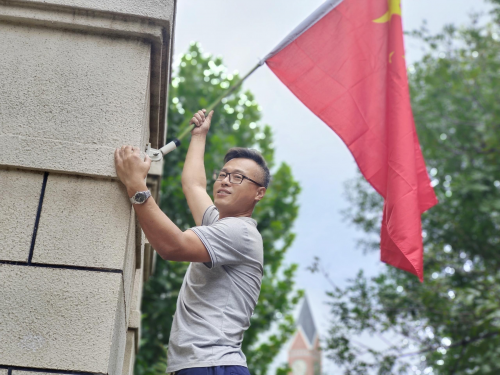 世茂服务天津 | 家国同庆，世茂人装点家园为祖国庆生！